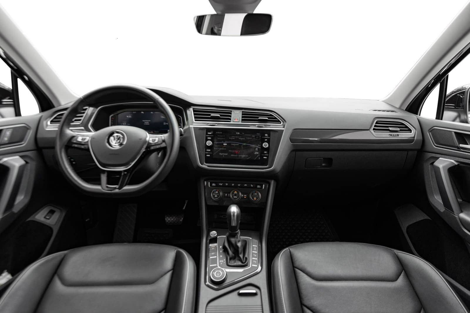 VOLKSWAGEN TIGUAN 2.0 TDI 150 EXCLUSIF R LINE 4MOTION DSG7 – Image 11